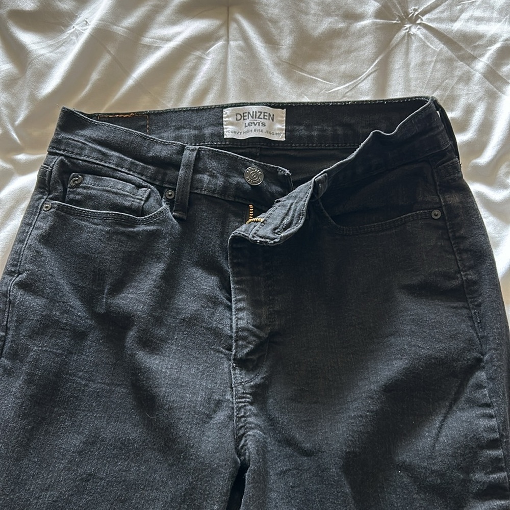 Women’s jeans
